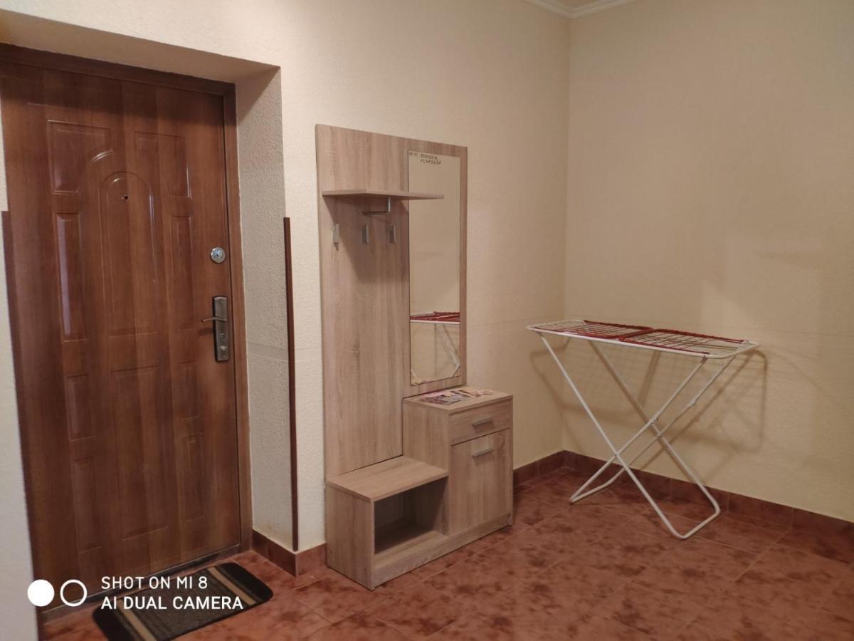Apartments Domovik Мостова 5 Кв 37 Mukačevo Exteriér fotografie